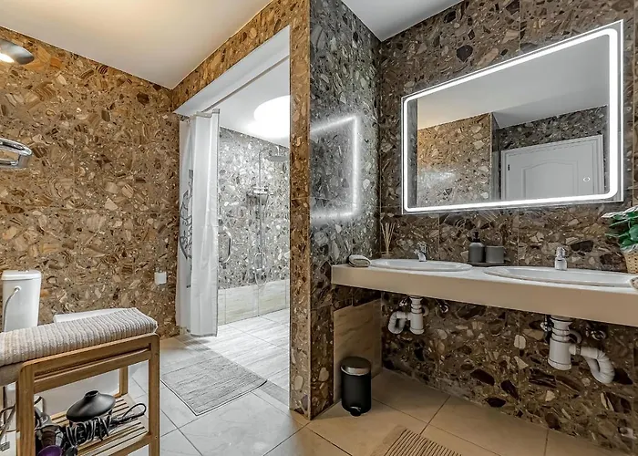 Апартаменти La Rosa De Vientos Luxury *